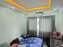 Hình ảnh Bán nhanh bán gấp Nguyễn Trãi, 5 tầng, lô góc.