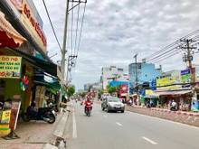 Hình ảnh Nhà mặt tiền 3 lầu đường Huỳnh Tấn Phát, Q7.