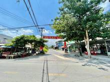 Hình ảnh Ngay Chợ, Gần Trường Học Nền Đất Của Nhiều Mục Đích 426 m2 , Sổ Riêng