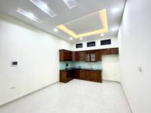 Hình ảnh Bán Nhà Gần Chợ Xốm Nhà Đẹp 45m, Mặt Tiền 5m , Giá nhỉnh 3 Tỷ .