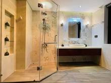Hình ảnh Bán gấp nhà mặt đường chu huy mân long biên lô góc vỉa hè 70m2 x7t mt
