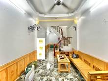 Hình ảnh Nhà đẹp Lĩnh Nam, 35m2, 5 tầng, ô tô gần, 3.1 tỷ