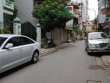 Hình ảnh Nhà Ngọc Thụy - Ô tô tránh nhau - Full nội thất - Xách quần áo ở ngay.