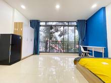 Hình ảnh Q 10 - Ban công - rộng rãi - Trung tâm quận 10 - Đầy đủ tiện nghi