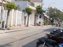 Hình ảnh Bán nhà mặt tiền quận 12 gần xe buýt hiệp thành