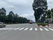 Hình ảnh Bán đất tặng căn nhà 3 lầu, MT DE1 (MPTV  62m), ngay KCN Bình Dương, S