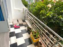 Hình ảnh Cho thuê chdv 2PN có ban công rộng 60m2