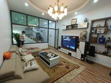 Hình ảnh Bán nhà HUỲNH THÚC KHÁNG ĐỐNG ĐA Vỉa hè Quán bia, 65m2, Giá 12.6 Tỷ.