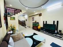 Hình ảnh Bán gấp nhà đẹp, ngõ rộng Đường Láng, Đống Đa, 47m2, mt rộng, 5 tỷ.