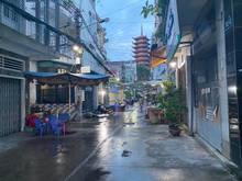 Hình ảnh giảm cực mạnh. 8 tỷ. nhà nát. ngang 5m. 3 tháng 2. Quận 10. hàng thơm