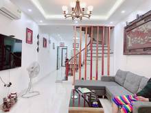 Hình ảnh Nhà Phường Bồ Đề Tận Hơn 60m2, Đẹp Như Này Mà Giá Chỉ 2.2 Tỷ Thôi