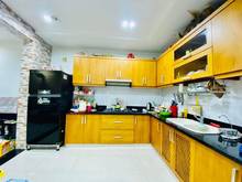 Hình ảnh Ngã tư Âu Cơ và Lạc Long Quân. 5x16. HẺm oto