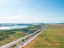 Hình ảnh Bán 5858m2 đất chợ lầu 820tr cách đường biển hoà thắng- hoà phú 1.6km