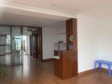 Hình ảnh Hiếm, Phố Nguyễn Văn Huyên - 6 Tầng Thang Máy, Lô Góc, Kính Doanh, 36m