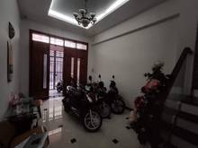 Hình ảnh Bán gấp nhà đường huỳnh văn bánh, Phú nhuận, 60m2, 4 Lầu, HXH tránh