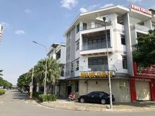 Hình ảnh Nhà 1 trệt 3 lầu, 2 mặt tiền Dĩ An Cho Thuê