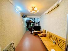Hình ảnh Bán nhà ở ngay Đê La Thành, 21m2, 4 tầng, 3 thoáng, ngõ ba gác, 2.3 tỷ