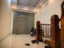 Hình ảnh NHÀ TRUNG KÍNH - CẦU GIẤY DT: 55m2, cao 5 tầng, MT 3.8m, Gái 8,7 tỷ