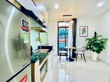 Hình ảnh Căn Hộ Cao Cấp khu Sân Bay. Ban công view thoáng. Free dọn phòng