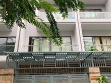 Hình ảnh Nhà siêu đẹp Bùi Đình Túy 3 lầu full nội thất, đậu ô tô trong nhà.