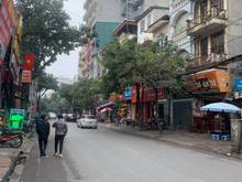 Hình ảnh Bán nhà mặt phố Đê La Thành, không quy hoạch, 45m2, MT 5m, giá 13.5 tỷ