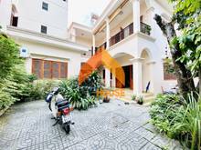 Hình ảnh Cho thuê Villa kiến trúc cổ xưa của Pháp giữa lòng Quận 2