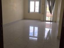 Hình ảnh hẻm xe tải thông Tân Hương nhà mới 1 lầu 4m x 18m