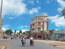 Hình ảnh Vợ chồng tôi sang gấp lô đất Bình Chánh-TP Hồ Chí Minh-KDC Bệnh Viện C