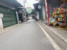 Hình ảnh Bán 64m đất mặt ngõ 61 Phố Trạm, đường ô tô tránh, kinh doanh buôn bán