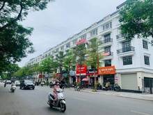 Hình ảnh Bán nhà XUÂN LA-Lô góc -Oto vào nhà -An sinh đỉnh .52M,MT5M GIÁ 5 TỶ