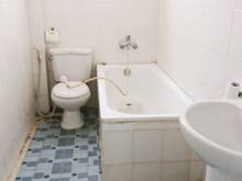 Hình ảnh 🌹🌹🌹 Nhà rẻ 3 lầu kiên cố 70m2,mà có 7,55 tỷ ngay Hàng Xanh Giáp Q1
