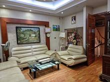 Hình ảnh Bán nhà Phân Lô Trần Quốc Hoàn - Cầu Giấy 50m2; 4 tầng; Giá: 9.8 tỷ