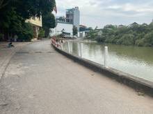 Hình ảnh Bán 61m đất view hồ Đầm Tranh, Cự Khối, đường ô tô có vỉa hè nhỏ