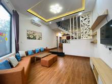 Hình ảnh Nhà hiện đại nhiều cửa hứng sáng 5PN khu Nam Việt Á cho thuê