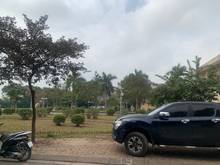 Hình ảnh Gia đình cần tiền bán gấp 40m2 đất TĐC Giang Biên. View vườn hoa