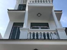 Hình ảnh Bán Gấp Nhà 1 Trệt 2 Lầu đường 8M Quận Bình Tân 4PN Gía 2.53 Tỷ SHR