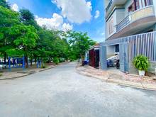 Hình ảnh Giáp SG đất vị trí đẹp, đường nhựa 6m.Gần bờ sông