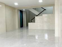 Hình ảnh MT Trần Hưng Đạo, trung tâm đất vàng Quận 1