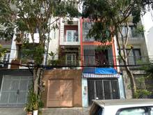 Hình ảnh Cho thuê nhà đẹp cạnh đại học Văn Lang 1 trệt 3 lầu full nội thất.
