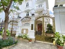 Hình ảnh Cho thuê biệt thự khu compound Quận 7 có hầm 9 phòng ngủ 3000$