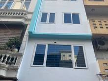 Hình ảnh Cho thuê nhà ngõ 114 phố Hoàng Ngân, dt 75m x5t, giá 27tr/th