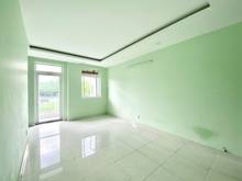 Hình ảnh Phòng rộng, ban công đối diện Văn Lang cs3