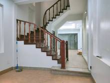 Hình ảnh Chính chủ bán nhà Nguyễn Văn cừ đẹp 7 chỗ vào nhà 76m2