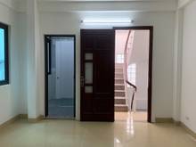 Hình ảnh Bán nhà  đẹp sát phố 33m2 quận Cầu Giấy, 5.5 tỷ.