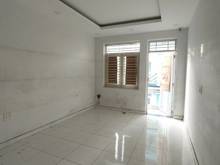 Hình ảnh Chính chủ kẹt tiền bán nhà HXH Dương Bá Trạc p1q8 1 trệt, 2 lầu, 4 PN