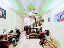 Hình ảnh Cần Tiền Bán Gấp, Phố NGUYỄN VĂN CỪ 42m2, 5 TẦNG, GIÁ HƠN 4 TỶ