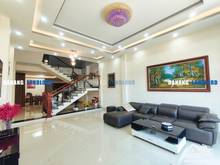 Hình ảnh Nhà đẹp 4 phòng ngủ gần Vincom - B211