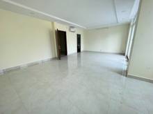 Hình ảnh Văn phòng cho thuê, mặt tiền đường lớn. Gía chỉ 14 triệu/tháng