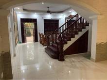 Hình ảnh Rất hiếm, cực tiện - bán nhà gia thụy lô góc ở ngay, cách ô tô tránh