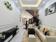 Hình ảnh Bán nhà phố Dịch Vọng, nhà đẹp, tặng nội thất, DT 39m, 5T, giá 4.45 tỷ